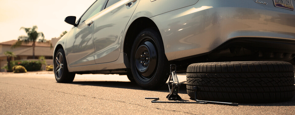 spare tire changing tools