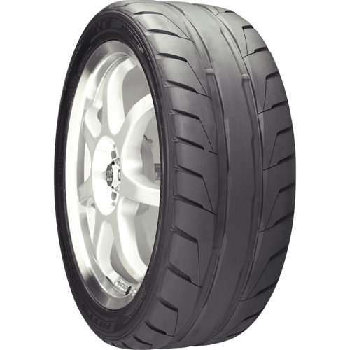 Nitto NT05 285 /35 R18 101W XL BSW | Discount Tire