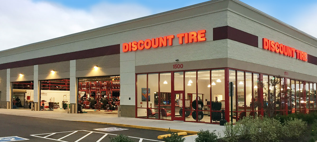 Tire Shop in Cedar Rapids, IA 52402 Discount Tire Stores